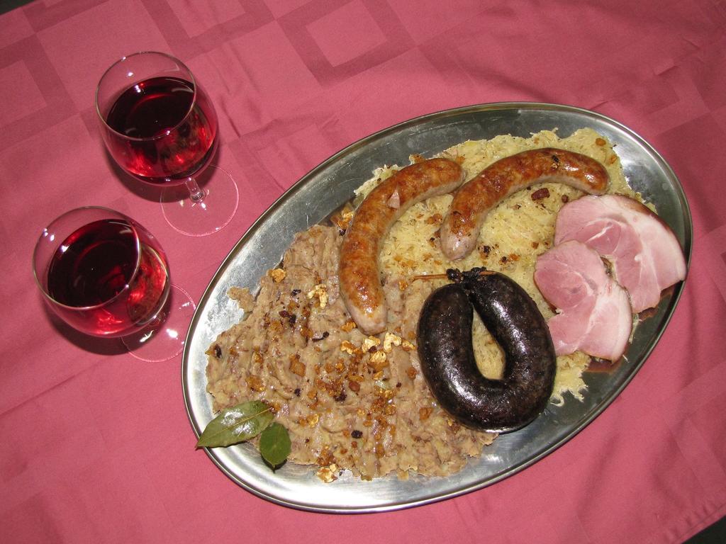 Guesthouse Zorko Gostilna Domen Шмарєске-Топлице Екстер'єр фото
