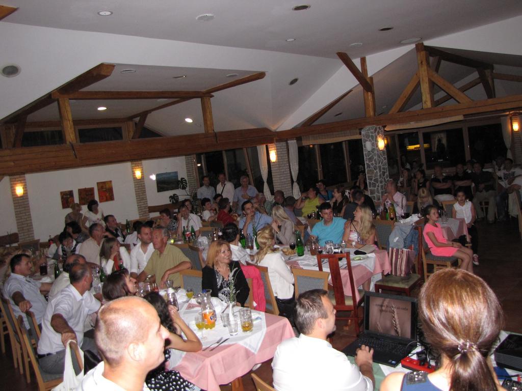 Guesthouse Zorko Gostilna Domen Шмарєске-Топлице Екстер'єр фото