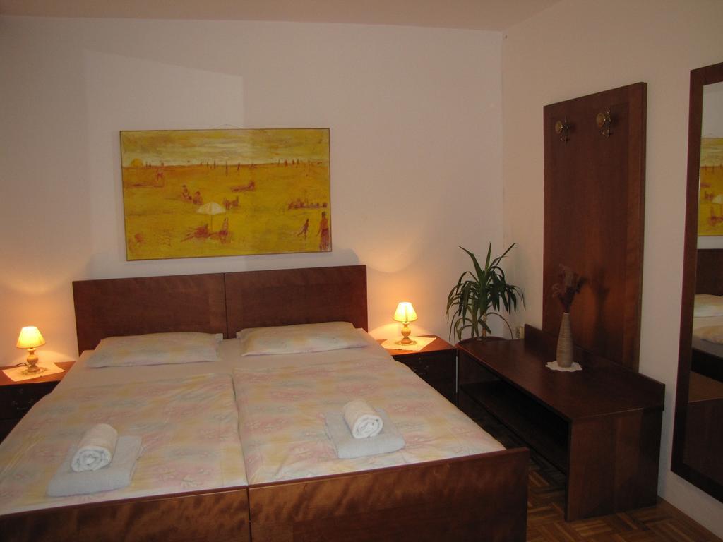 Guesthouse Zorko Gostilna Domen Шмарєске-Топлице Екстер'єр фото
